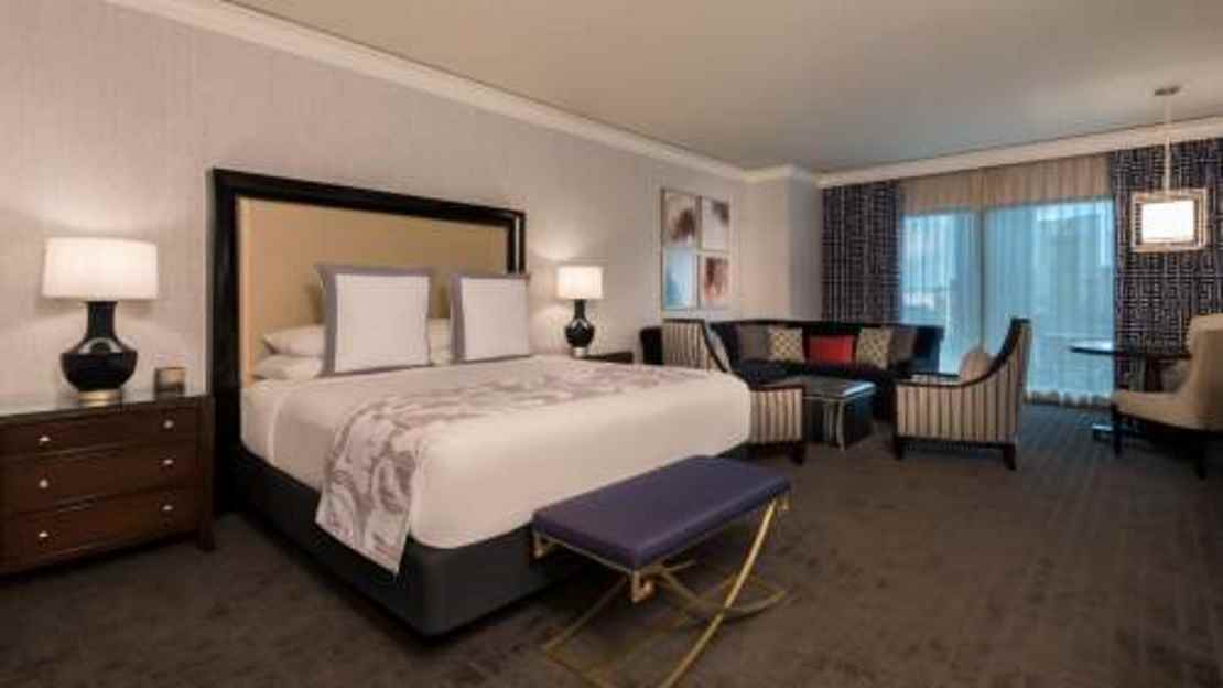  Augustus Premium Room 